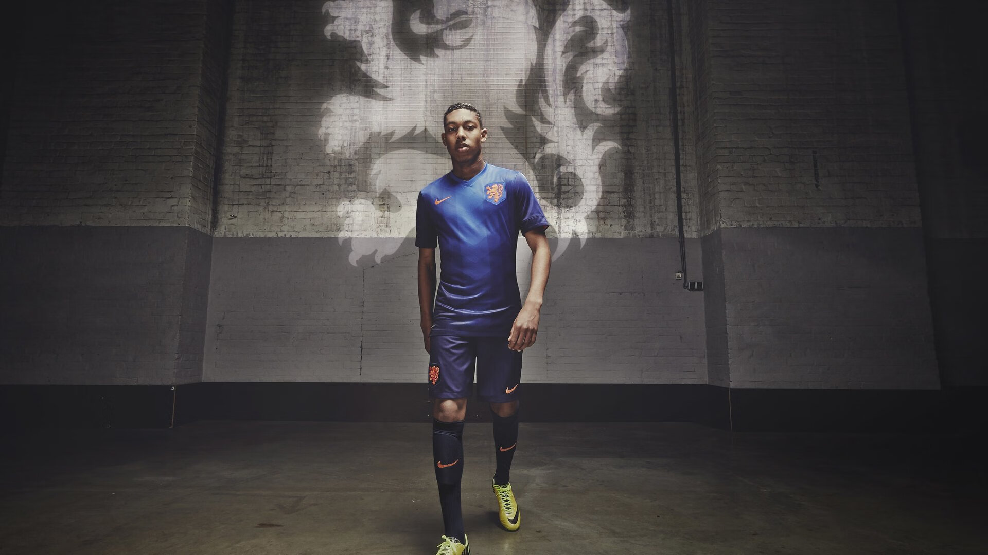 世界杯八强：摩洛哥再爆冷淘汰葡萄牙 C罗泪洒更衣室通道